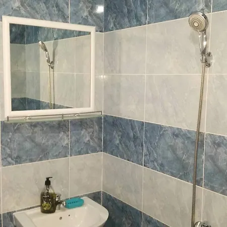 Panayotovi בית הארחה אהלוי